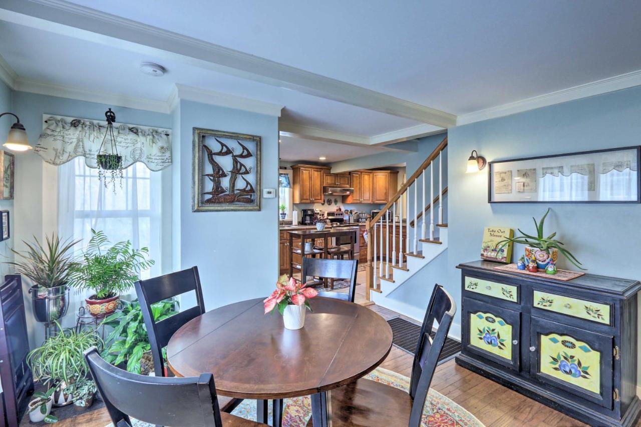 Remodeled Farmhouse In Waterford Near 2 Beaches! Exterior foto