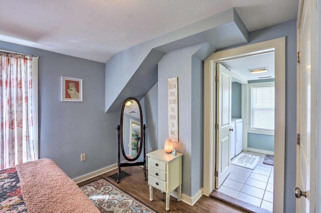 Remodeled Farmhouse In Waterford Near 2 Beaches! Exterior foto