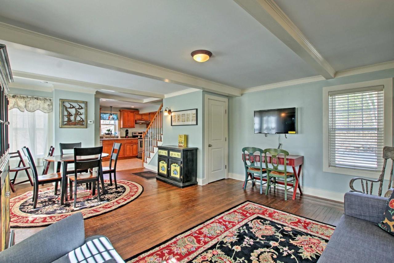 Remodeled Farmhouse In Waterford Near 2 Beaches! Exterior foto